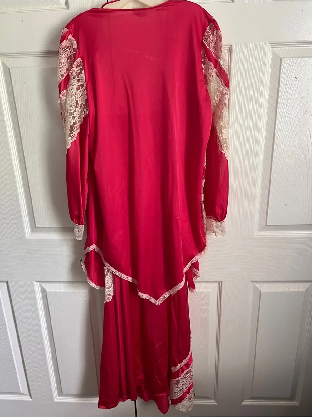 Luxurious Red Lace-Trim Nightgown & Matching Robe Set